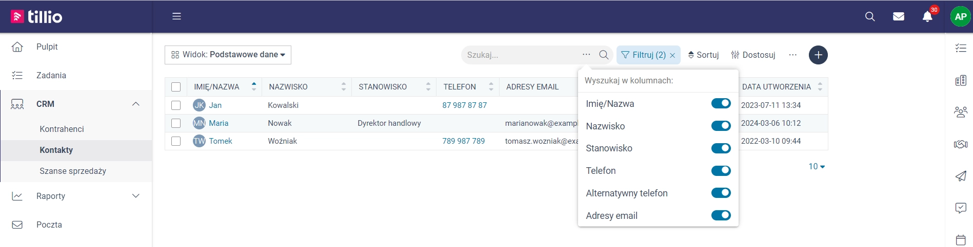 Zrzut ekranu przedstawiający opcje zarządzania polami dla wyszukiwarki kontaktów. 