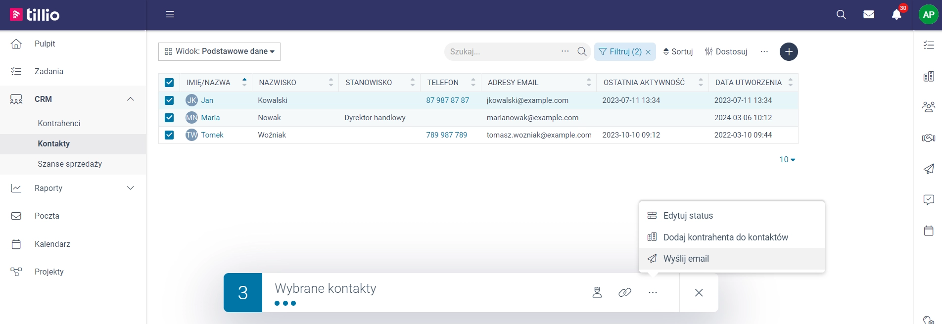 Zrzut ekranu przedstawiający opcję masowej wysyłki e-maili do kontaktów. 
