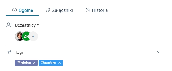 Sekcja tagów w zadaniu z widocznym rozróżnieniem między tagiem publicznym a prywatnym. 